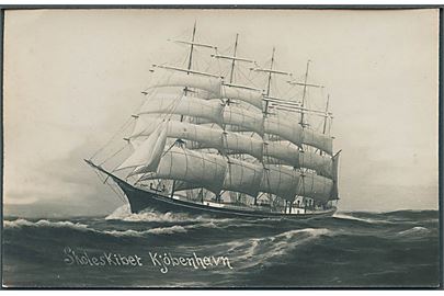 Kjøbenhavn, 5-mastet barkskib, skoleskib. Forlist efter 14.12.1928 i Sydlige Atlanterhav eller Indiske Ocean. 60 mand omkom. U/no.