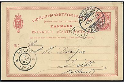 10 øre Våben helsagsbrevkort fra København annulleret med bureaustempel Kjøbenhavn - * Korsør * T.61 d. 4.11.1897 til Delft, Holland.