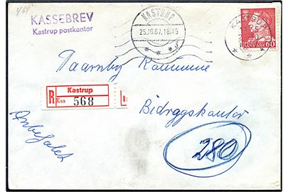 60 øre Fr. IX (kort tak) på underfrankeret anbefalet brev fra Kastrup d. 25.10.1967 til Taarnby. Violet stempel Kassebrev Kastrup Postkontor og udtakseret i 280 øre porto.