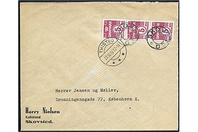 5 øre Bølgelinie i 3-stribe på brev annulleret med udslebet stjernestempel SKOVSTED og sidestemplet Thisted d. 25.10.1939 til København.