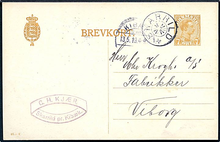 7 øre Chr. X helsagsbrevkort (fabr. 48-C) annulleret med stjernestempel SKARRILD og sidestemplet Kibæk d. 13.5.1919 til Viborg. Helsag falmet.