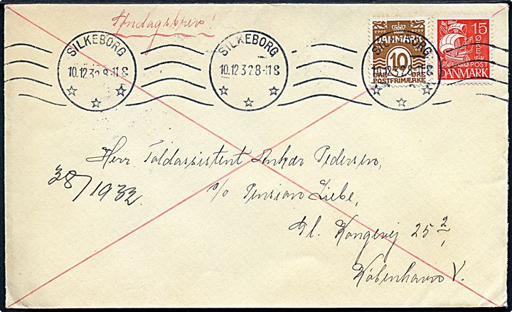 10 øre Bølgelinie og 15 øre Karavel på søndagsbrev fra Silkeborg d. 10.12.1932 til København.