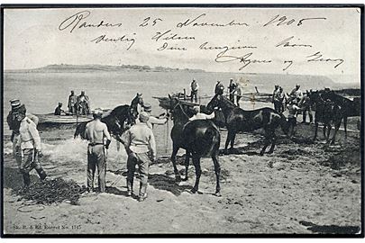 Soldater ved vandet. Vasker hestene. Muligvis Randers 25 November 1905. Sk. B. & Kf. no. 1745. 