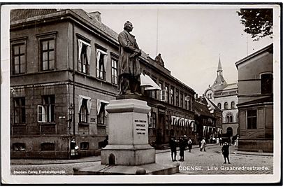 Odense. Lille Graabrødrestræde med H. C. Andersen statue. Stenders u/no. 