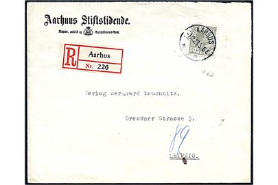 50 øre Chr. X single på anbefalet brev fra Aarhus Stiftstidende stemplet Aarhus d. 1.12.1928 til Leipzig, Tyskland.