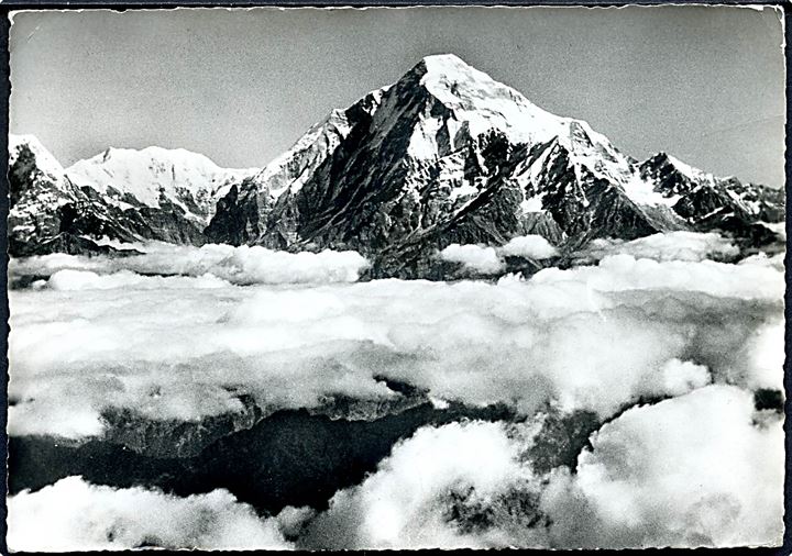 8 p. og 20 p. på brevkort (Bjerget Dhaulagiri 8222 m.) fra Swiss Dhaulagiri Expedition 1960 til Zweiesee, Tyskland.