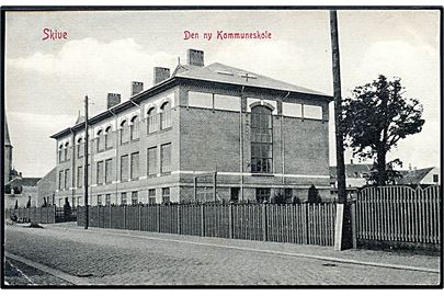 Skive. Den ny Kommuneskole. Warburgs Kunstforlag no. 4779. 
