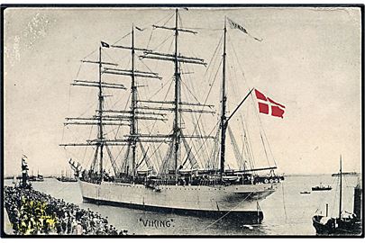 Viking, 4-mastet bark, skoleskib afgår fra København. Stenders no. 11623.