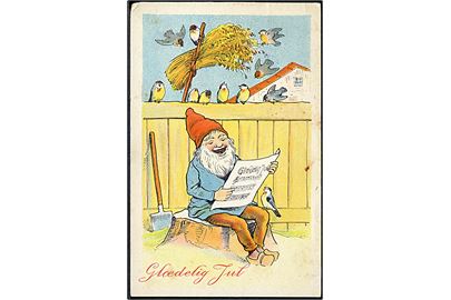 Glædelig Jul. Nisse sidder på træstub og synger. Tegnet af Fritz Kraul. Stenderes, serie 234. 