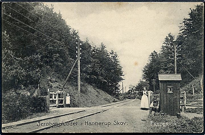 Fredericia. Jernbane leddet i Hannerup Skov med Lokomotivet. U/no. 