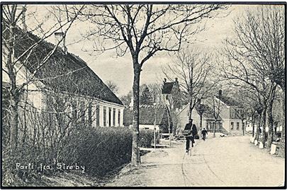 Parti fra Strøby. Kirken ses i baggrunden. Fot. Ole Jørgensen u/no. 