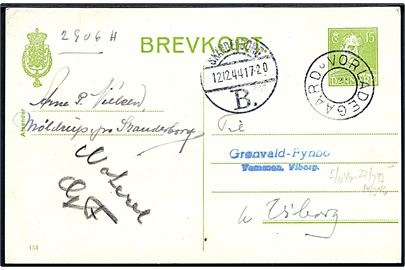 15 øre Chr. X helsagsbrevkort (fabr. 151) annulleret med udslebet stjernestempel VORLADEGAARD og sidestemplet Skanderborg B. d. 12.12.1944 til Vammen pr. Viborg.