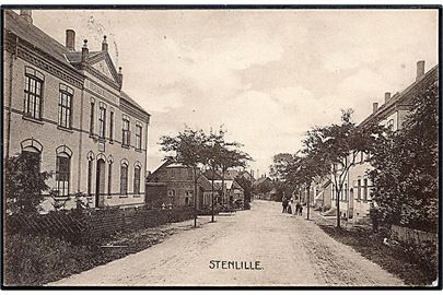 Parti fra Stenlille med bla. Stenlille Mellemskole. L. Egemar no. 22745. 