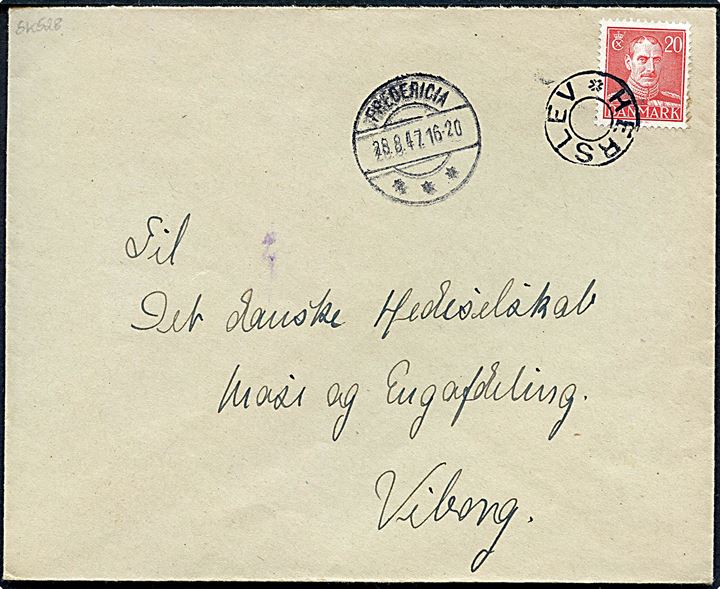 20 øre Chr. X på brev annulleret med udslebet stjernestempel HERSLEV og sidestemplet Fredericia d. 28.8.1947 til Viborg.
