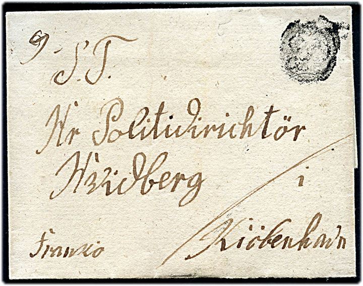 1815. Franco fodpostbrev indvendigt dateret Kjøbenhavn d. 28.11.1815 med sort signetstempel FP til Politidirechtör Hvidberg i Kiöbenhavn.
