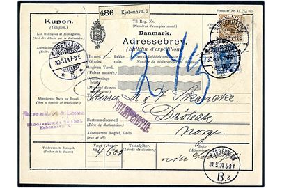 20 øre og 1 kr. Chr. X på internationalt adressekort for pakke fra Kjøbenhavn *5.* d. 30.5.1914 via Kjøbenhavn B. til Drøbak, Norge. Påskrevet: via Sverige.