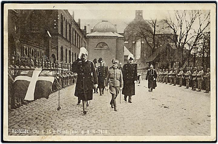 5 øre S F Soldaterfrimærke på brevkort (Chr. X til Chr. IX mindefest i Roskilde d. 8.4.1918) stemplet Roskilde d. 16.5.1918 til Odense.