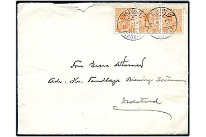 7 øre Chr. X (3) på brev annulleret med bureaustempel Ebeltoft - Trustrup T.1 d. 28.10.1920 til Næstved. Rift i toppen.