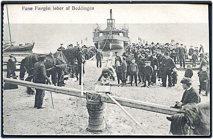 “Esbjerg”, S/S, Fanø færgen løber af Beddingen. M. Bentzen no. 1013. Kvalitet 7