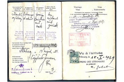 Rejsepas med foto udstedt i Silkeborg 1938. Indeholder visering fra Schweiz med stempelmærke. Olaf O. Barfod.