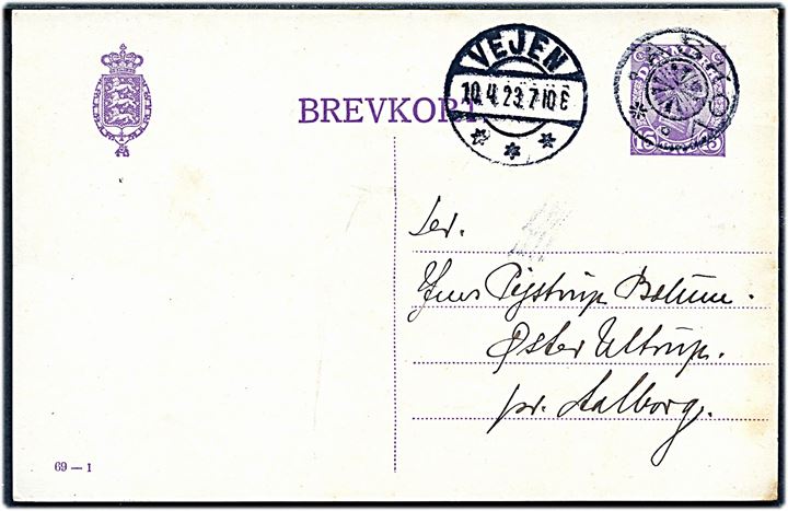 15 øre Chr. X helsagsbrevkort (fabr. 69-I) annulleret med stjernestempel ASKOV og sidestemplet Vejen d. 10.4.1923 til Øster Uttrup pr. Aalborg.