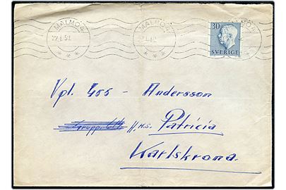 30 öre Gustaf på brev fra Malmö d. 22,1,1959 til værnepligtig ombord på HMS Patricia i Karlskrona. Lodret fold.