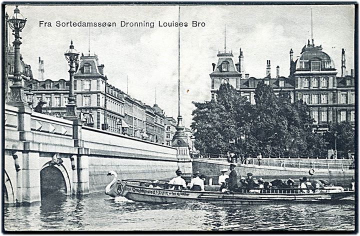 Dronning Louises Bro ved Sølvtorvet med rutebåd. E. H. Lorenzen no. 4. Kvalitet 8