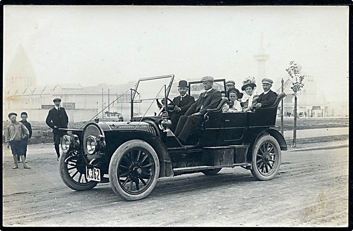 Automobil med nr.plade “K362” ved Landsudstillingen i Aarhus 1909. Fotokort u/no. Kvalitet 7