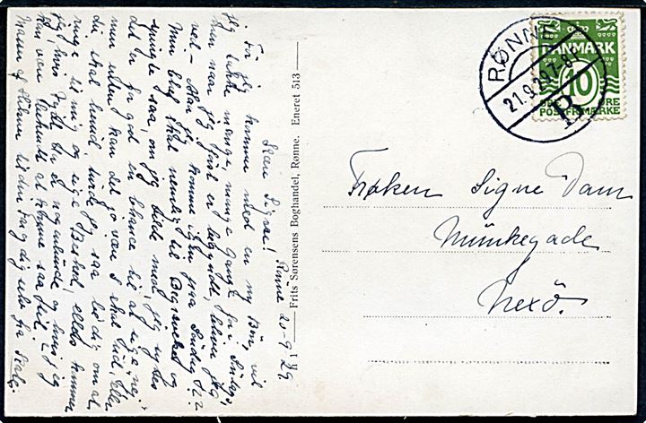 10 øre Bølgelinie på brevkort annulleret med sjældent brotype Vb Rønne B. d. 21.9.1929 til Neksø. Stempel benyttet ca. 2 mdr. senere end registreret af Bendix. Undervurderet i katalog.