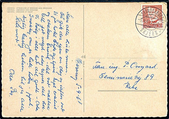 30 øre Fr. IX på brevkort fra Herning annulleret med bureaustempel Skanderborg - Skjern sn2 T.558 d. 5.9.1961 til Ribe.