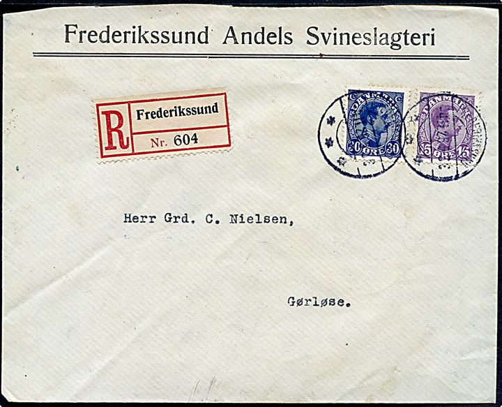 15 øre og 30 øre Chr. X på anbefalet brev fra Frederikssund d. 4.11.1926 via Hillerød til Gørløse. På bagsiden brotype IIIb Gjørløse d. 5.11.1926.