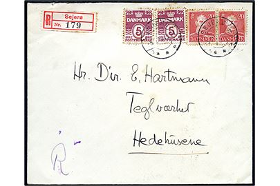 5 øre Bølgelinie (2) og 20 øre Chr. X (2) på anbefalet brev annulleret med brotype IIc Sejerø d. 9.11.1943 til Hedehusene. Nusset.