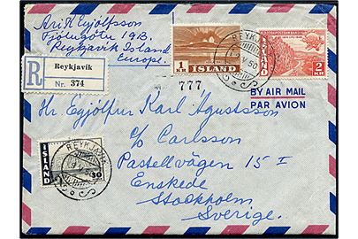 30 aur Luftpost, 1 kr. Hekla og 2 kr. UPU på 3,30 kr. frankeret anbefalet luftpostbrev fra Reykjavik d. 9.5.1950 til Stockholm, Sverige. Tape på bagsiden.