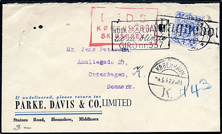 Britisk 4d Elizabeth med perfin PD på brev fra Parke, Davis & Co. i Hounslow annulleret med skibsstempel Paquebot og sidestemplet København d. 3.6.1952 og rødt rammestempel D.F.D.S. København Skibsbrev til København.