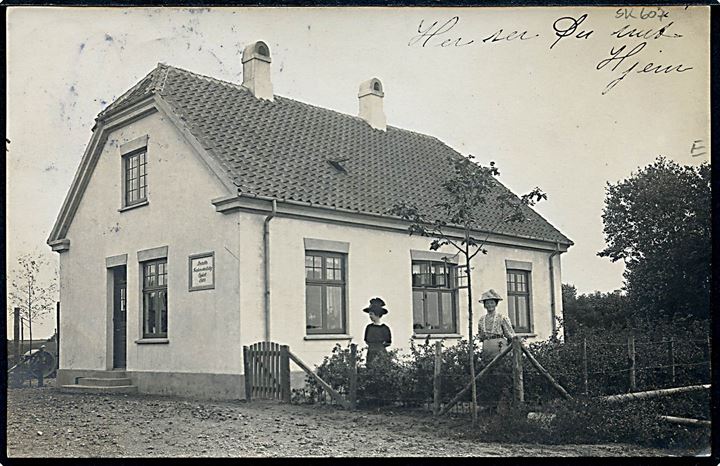 5 øre Bølgelinie på brevkort (Distrikts Jordemoderbolig) annulleret med stjernestempel HVILSTED og sidestemplet Odder d. 11.11.1912 til Skanderborg. 