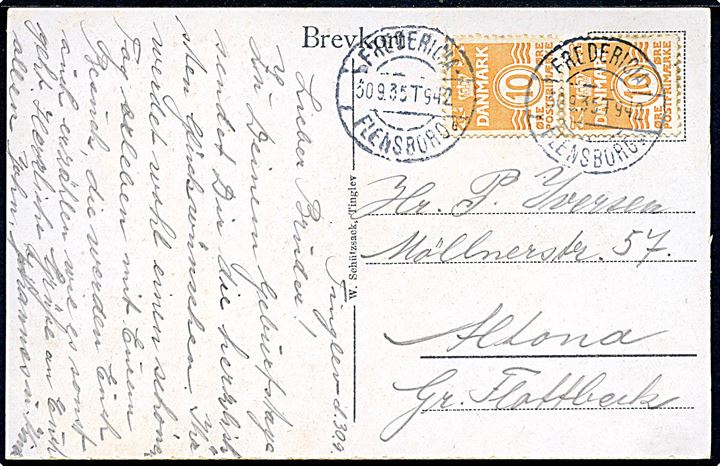 10 øre Bølgelinie i parstykke på brevkort (Gadeparti fra Tinglev) annulleret med bureaustempel Fredericia - Flensborg sn6 T.942 d. 30.9.1935 til Altona, Tyskland.