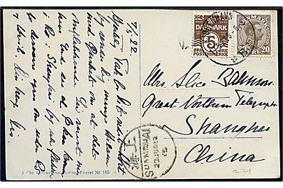 5 øre Bølgelinie og 20 øre Chr. X på brevkort fra Kjøbenhavn d. 17.5.1925 til dansker ved Store Nordisk Telegraf Kompagni i Shanghai, Kina. Ank.stemplet i Shanghai d. 23.6.1925.