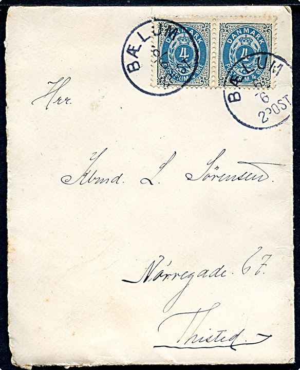 4 øre Tofarvet omv. rm. i parstykke på brev annulleret med lapidar Bælum d. 6.6. ca. 1900 til Thisted.