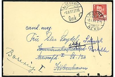 25 øre Fr. IX på brev fra Neksø annulleret med bureaustempel Rønne - Nexø T.14 d. 8.8.1951 til Kommunehospitalet i København - eftersendt til Roskilde. Sorte ombæringskontrolstreger. 