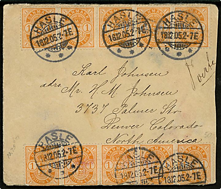 1 øre Våben (20) på for- og bagside af brev fra Hasle d. 18.12.1905 til Denver, Colorado, USA. Nusset og flere mærker med skader.