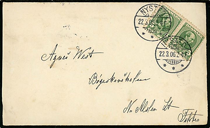 5 øre Chr. IX i parstykke på brev annulleret med brotype Ia Nysted d. 22.3.1906 til Bøgeskovholm pr. Nr. Alslev St.