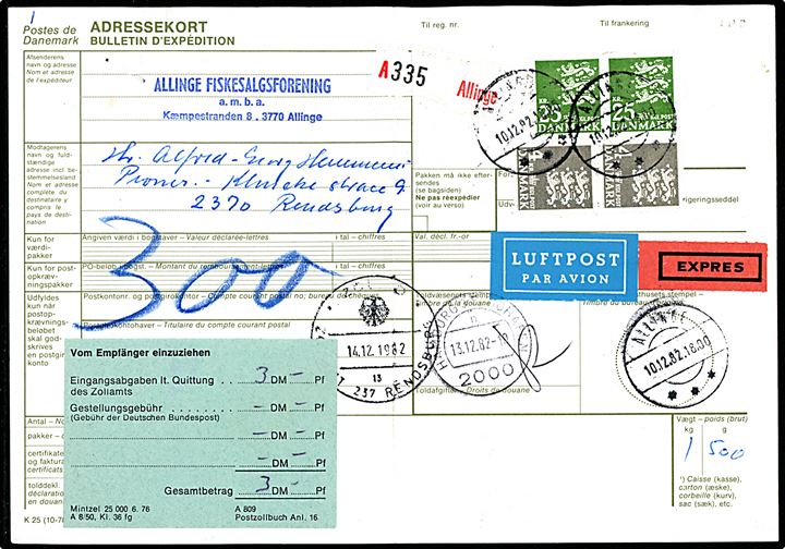4 kr. og 25 kr. Rigsvåben i parstykker på 58 kr. frankeret internationalt adressekort for luftpost eksprespakke fra Allinge d. 10.12.1982 via Hamburg til Rendsburg, Tyskland.