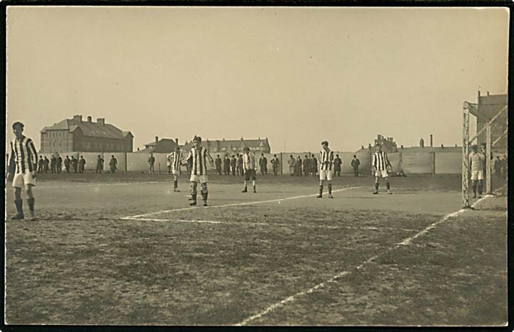 Sport. Fodboldkamp AGF - Velo Randers på Dalgas Avenue stadion d. 30.4.1915. AGF vandt 2-1. U/no. Kvalitet 7