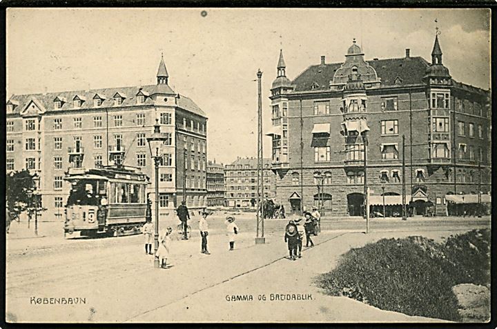 Strandboulevarden ved “Gamma” & “Breidablik” med sporvogn linie 9. Fotograf Orla Bock. A. Vincent no. 321. Kvalitet 8