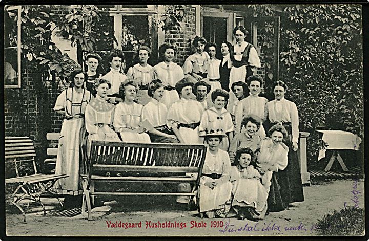 Vældegaard Husholdningsskole 1910. Warburg serie 11. Kvalitet 7