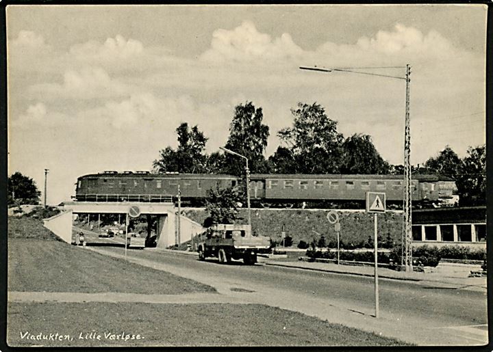 Lille Værløse, viadukt med passerende tog. Max Andersen no. 186695. Kvalitet 8
