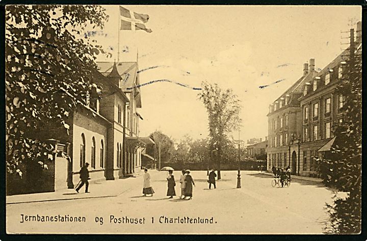 Charlottenlund, jernbanestation og posthus. Stenders no. 48200. Kvalitet 7