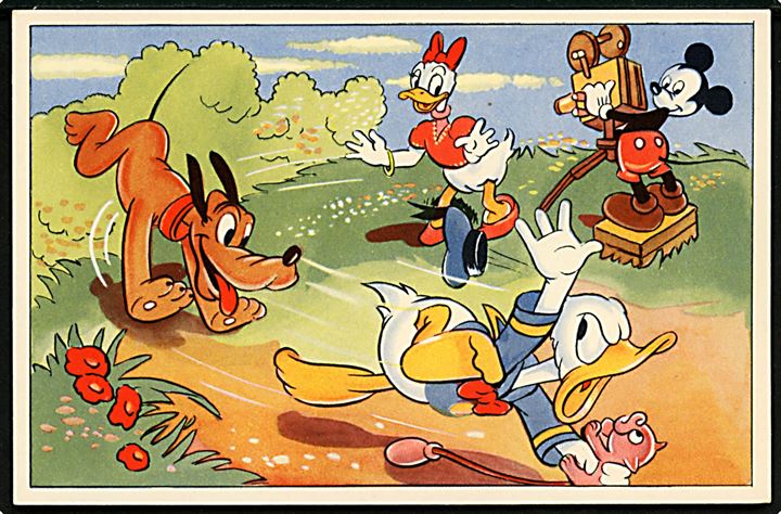 Walt Disney: Anders And, Mickey, Minnie og Pluto optager film. Mickey Mouse Corp. serie 159. Kvalitet 9
