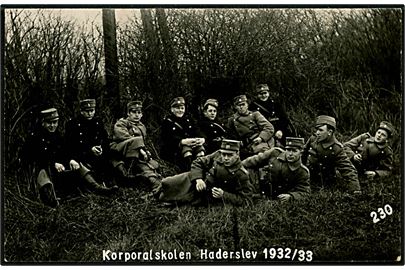 Haderslev. Korporalskolen 1932/33. Fotokort no. 230.