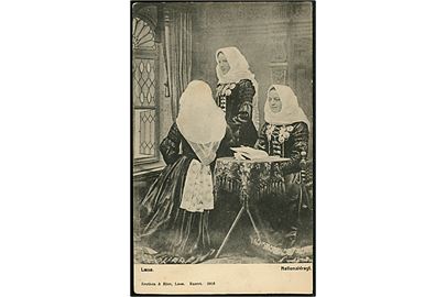 Læsø kvinder i egnsdragter. Zeuthen & Eiler no. 2953.